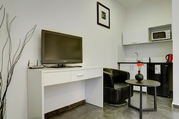 Geula Suites