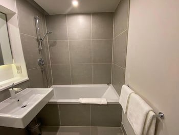 Axiom Park Hotel