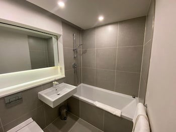 Axiom Park Hotel