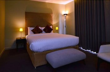Axiom Park Hotel