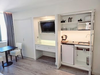 Axiom Park Hotel