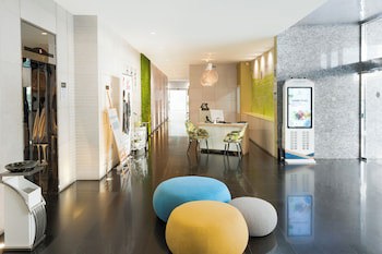 Citadines Metro Central Dubai fotoğrafı