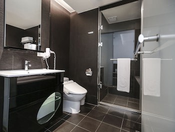 Cityinn Hotel Plus - Taichung Station Branch