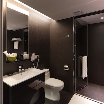 Cityinn Hotel Plus - Taichung Station Branch