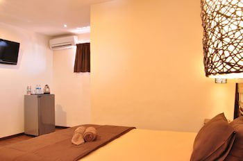 Bemo Corner Guest House