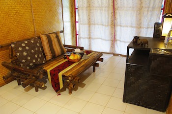 Areeya Phuree Resort