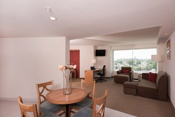 Hampton Inn By Hilton Guadalajara/Expo