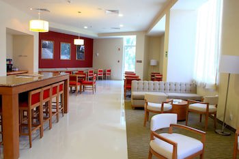 Hampton Inn By Hilton Guadalajara/Expo