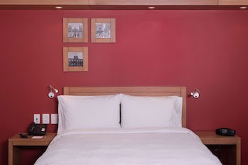 Hampton Inn By Hilton Guadalajara/Expo