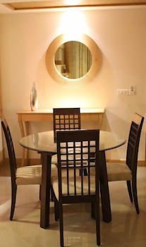 Savoy Suites Manesar