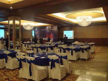 Savoy Suites Manesar