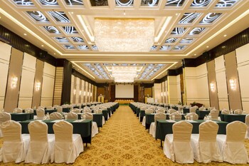 Dara Airport City Hotel & Spa