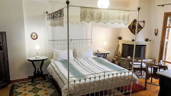 Hotel Papanikola
