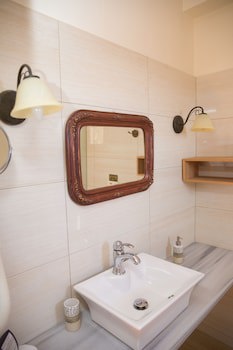 Hotel Papanikola