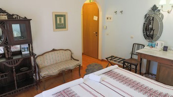 Hotel Papanikola