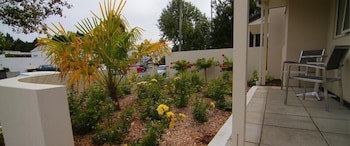 Airport Palms Motel