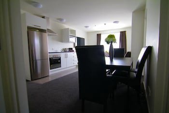 Airport Palms Motel