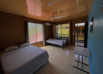 Hotel El Icaco Tortuguero