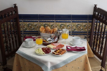 Casa De S. Thiago Do Castelo
