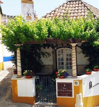 Casa De S. Thiago Do Castelo