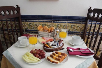 Casa De S. Thiago Do Castelo