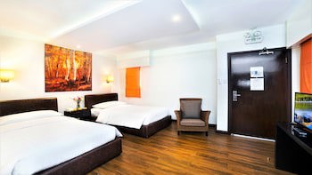 Court Meridian Hotel And Suites