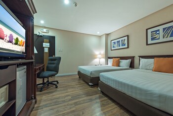 Court Meridian Hotel And Suites