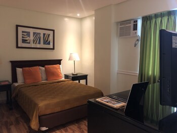 Court Meridian Hotel And Suites