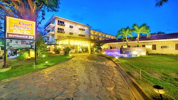 Court Meridian Hotel And Suites