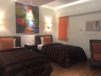 Court Meridian Hotel And Suites