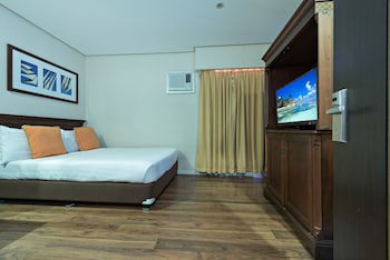 Court Meridian Hotel And Suites