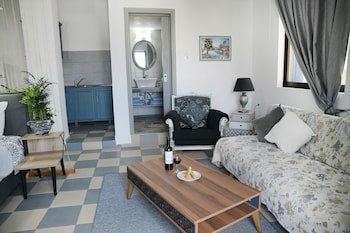 Panorama Studios & Apartments