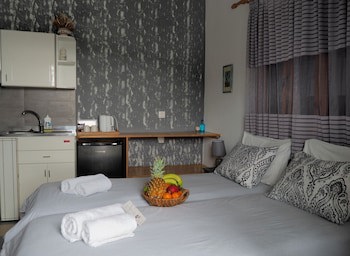 Panorama Studios & Apartments