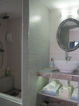 Panorama Studios & Apartments
