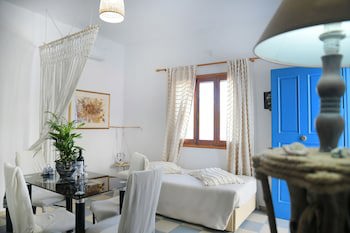 Panorama Studios & Apartments