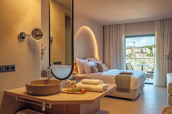 Zeus Eleva Kassandra Lagoon galeri fotoğrafı