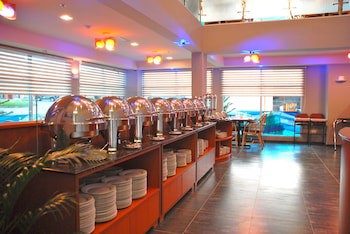 The Pavilion Hotel