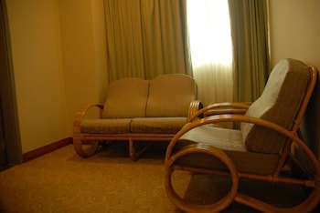 The Pavilion Hotel