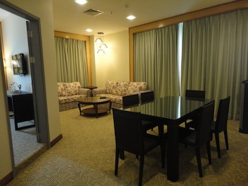 The Pavilion Hotel