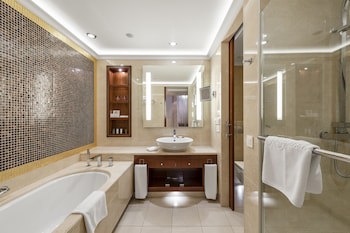 Grand Hotel Vilnius, Curio Collection By Hilton