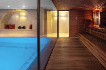 Grand Hotel Vilnius, Curio Collection By Hilton