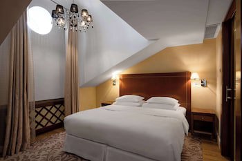 Grand Hotel Vilnius, Curio Collection By Hilton