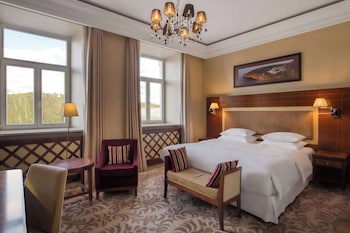 Grand Hotel Vilnius, Curio Collection By Hilton