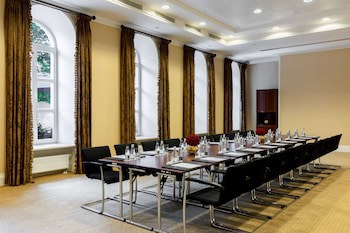 Grand Hotel Vilnius, Curio Collection By Hilton
