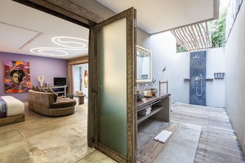 Blue Karma Dijiwa Seminyak