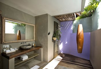 Blue Karma Dijiwa Seminyak