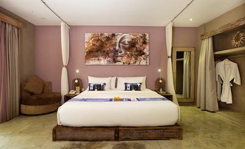 Blue Karma Dijiwa Seminyak