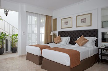 The Colony Hotel