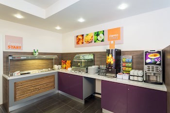 Holiday Inn Express Harlow, An Ihg Hotel