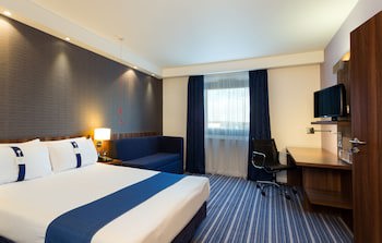 Holiday Inn Express Harlow, An Ihg Hotel
